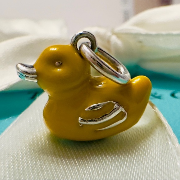 ♥️Tiffany Silver Enamel Yellow Duck Charm♥️ - Picture 2 of 7